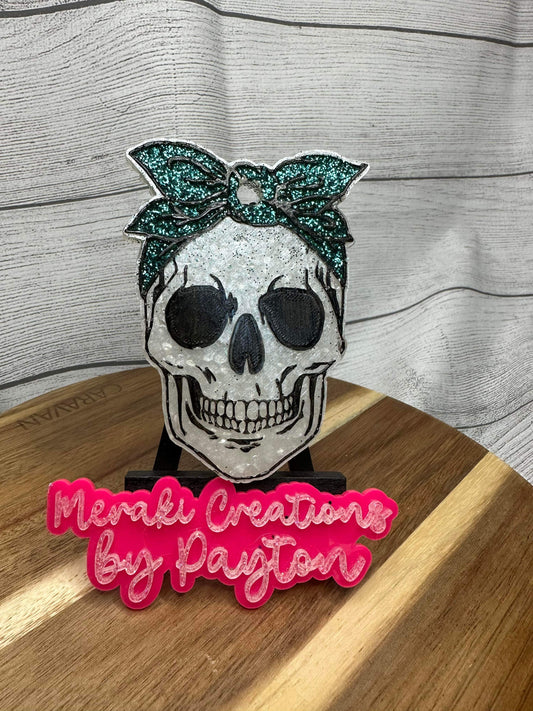 Skull W/ Bow Freshie Silicone Mold