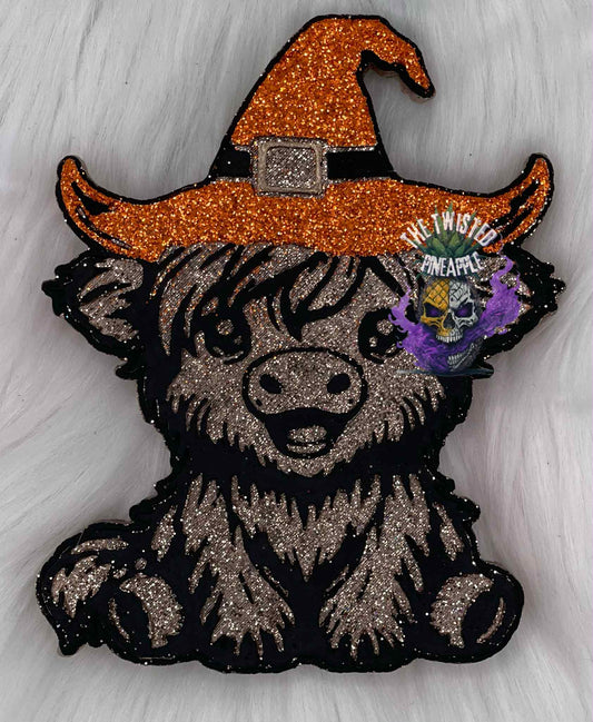 Highland Cow with Witch Hat Freshie