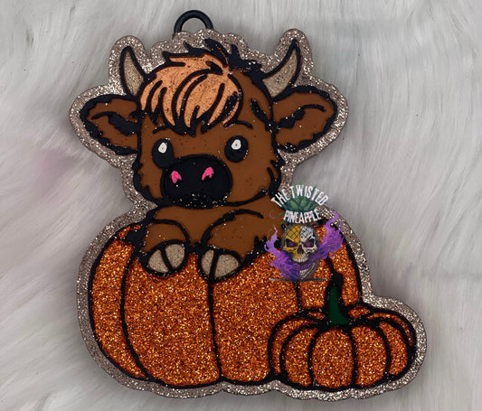 Highland Cow in Pumpkin Freshie